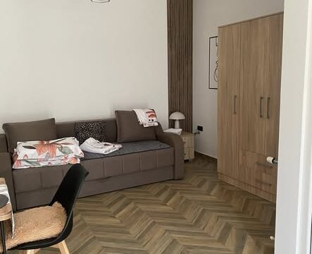 studio-apartman-na-dan-novi-sad-parking-01
