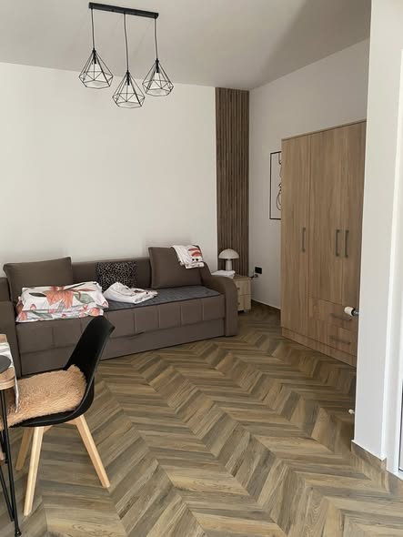studio-apartman-na-dan-novi-sad-parking-01