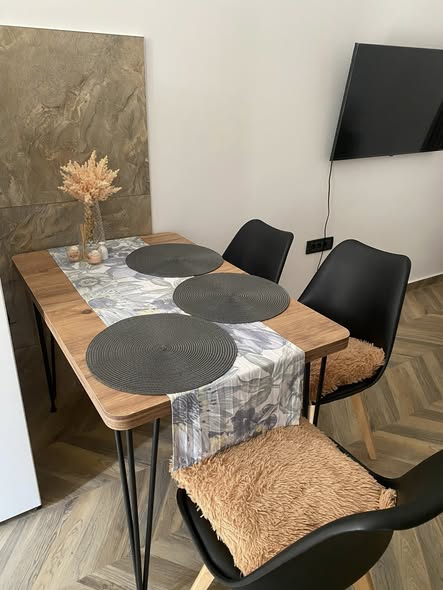 studio-apartman-na-dan-novi-sad-parking-03