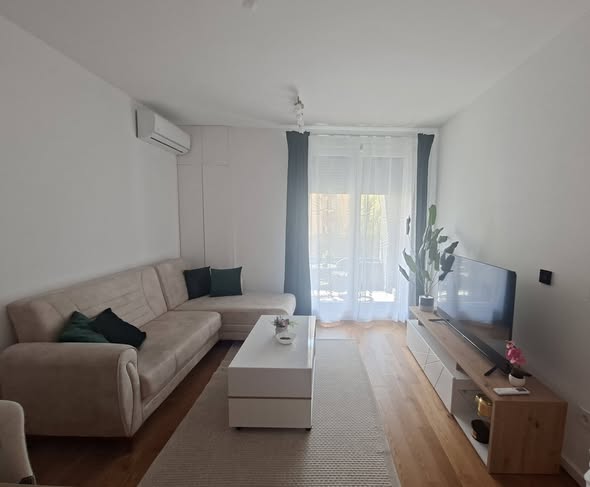 stan-na-dan-novi-sad-lana-lux-apartman
